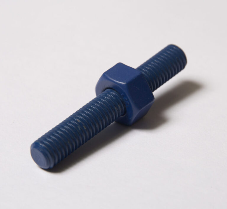 Screw coated with corrosion resistant coating